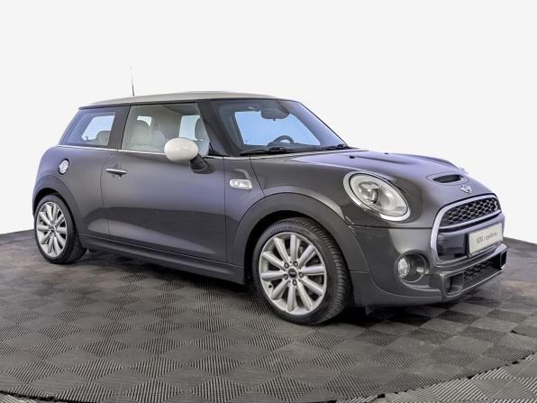 Mini Hatch III (F55/F56) с пробегом 2016 года, цена 2 025 000 рублей, 68903 км, хэтчбек, Автокод Объявления