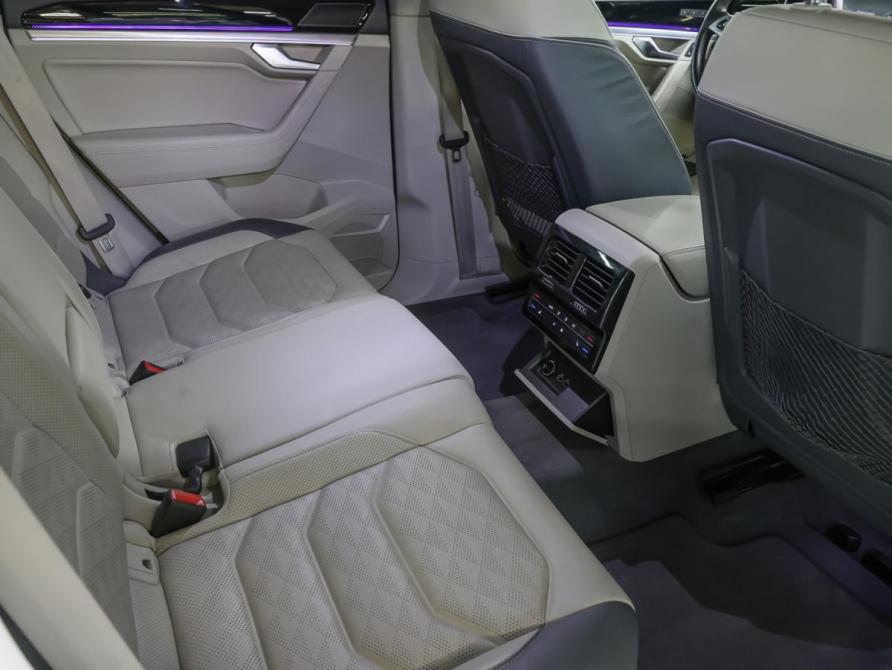 Volkswagen Touareg III Москва  - изображение 11