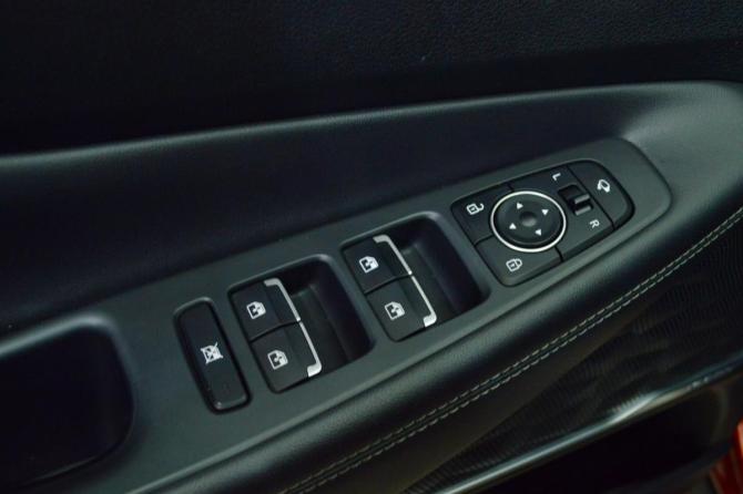 Hyundai Santa Fe IV с пробегом 2019 года, цена 2 725 000 рублей, 140050 км, внедорожник, Автокод Объявления