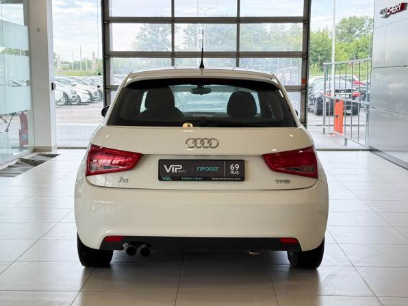 Audi A1 I (8X) с пробегом 2013 года, цена 737 000 рублей, 213165 км, хэтчбек, Автокод Объявления