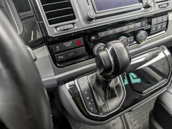 Volkswagen Multivan T6 Рестайлинг с пробегом 2019 года, цена 4 875 000 рублей, 156768 км, минивэн, Автокод Объявления
