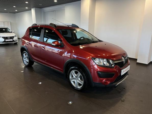 Renault Sandero II с пробегом 2017 года, цена 1 300 000 рублей, 58055 км, хэтчбек, Автокод Объявления