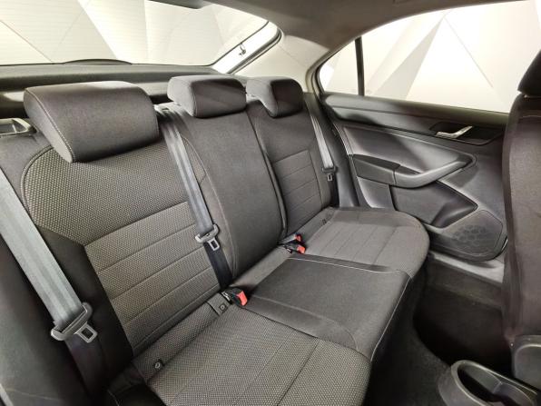 Skoda Rapid I с пробегом 2014 года, цена 825 000 рублей, 139105 км, лифтбек, Автокод Объявления