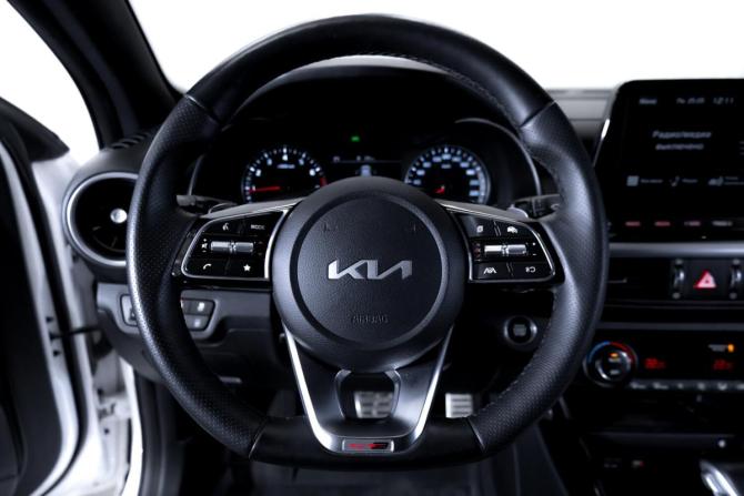 Kia Cerato IV Рестайлинг с пробегом 2021 года, цена 2 150 000 рублей, 68037 км, седан, Автокод Объявления
