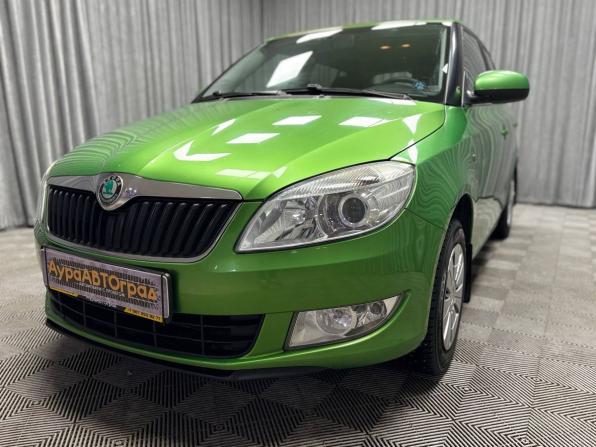 Skoda Fabia II Рестайлинг с пробегом 2010 года, цена 806 000 рублей, 146904 км, хэтчбек, Автокод Объявления