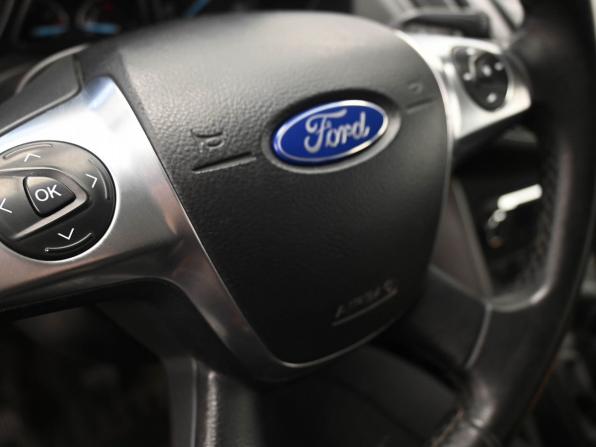Ford Kuga II с пробегом 2013 года, цена 1 095 000 рублей, 219612 км, внедорожник, Автокод Объявления