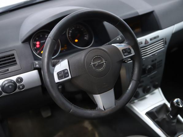 Opel Astra H Рестайлинг с пробегом 2012 года, цена 540 000 рублей, 226755 км, седан, Автокод Объявления