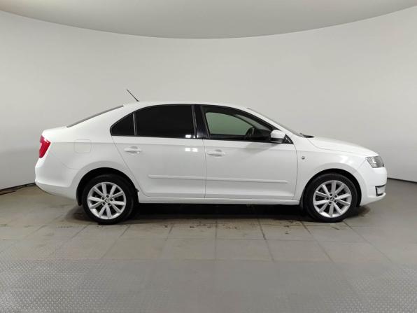Skoda Rapid I с пробегом 2015 года, цена 848 000 рублей, 214000 км, лифтбек, Автокод Объявления