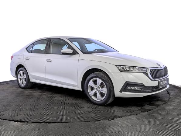 Skoda Octavia IV (A8) с пробегом 2022 года, цена 2 680 000 рублей, 34856 км, лифтбек, Автокод Объявления