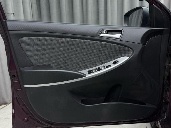Hyundai Solaris I с пробегом 2012 года, цена 639 000 рублей, 214211 км, седан, Автокод Объявления