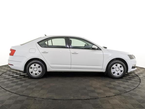 Skoda Octavia III (A7) Рестайлинг с пробегом 2020 года, цена 2 190 000 рублей, 60224 км, лифтбек, Автокод Объявления