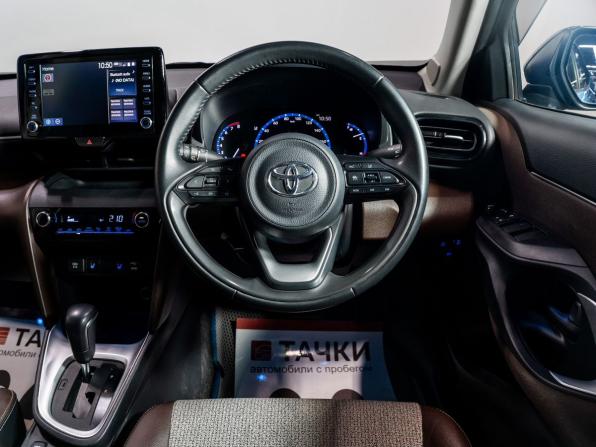 Toyota Yaris Cross с пробегом 2020 года, цена 1 735 000 рублей, 62500 км, внедорожник, Автокод Объявления