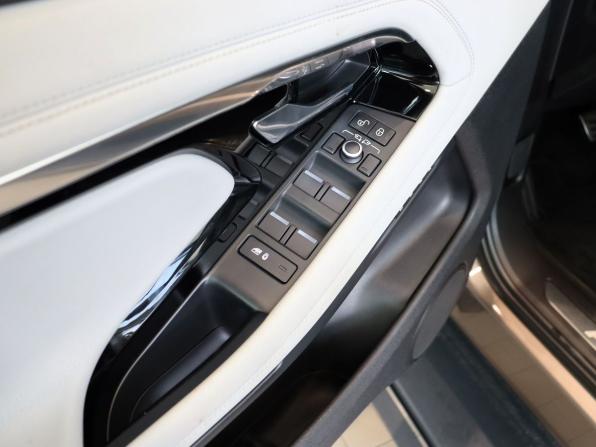 Land Rover Range Rover Evoque II с пробегом 2019 года, цена 3 350 000 рублей, 146805 км, внедорожник, Автокод Объявления