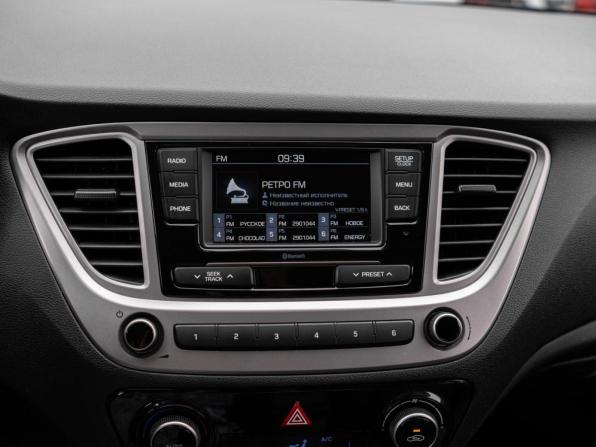 Hyundai Solaris II с пробегом 2020 года, цена 1 579 000 рублей, 48076 км, седан, Автокод Объявления