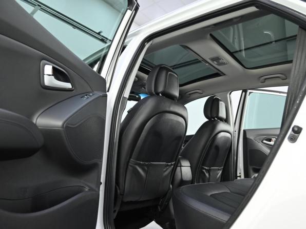 Hyundai ix35 I Рестайлинг с пробегом 2015 года, цена 1 349 000 рублей, 96000 км, внедорожник, Автокод Объявления