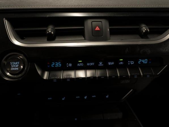 Lexus UX I с пробегом 2019 года, цена 3 270 000 рублей, 67328 км, внедорожник, Автокод Объявления