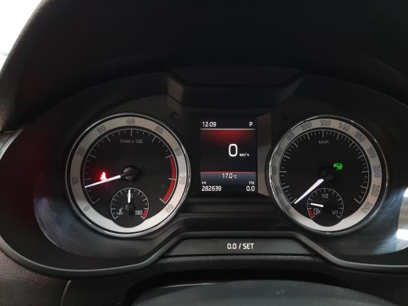 Skoda Octavia III (A7) Рестайлинг с пробегом 2017 года, цена 1 330 000 рублей, 282638 км, лифтбек, Автокод Объявления
