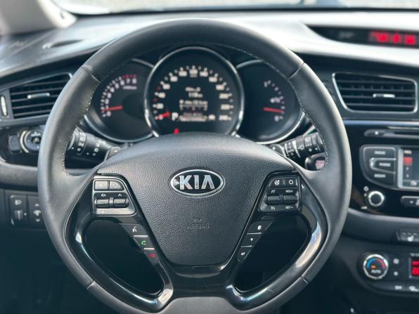 Kia Ceed II с пробегом 2013 года, цена 920 000 рублей, 210000 км, хэтчбек, Автокод Объявления