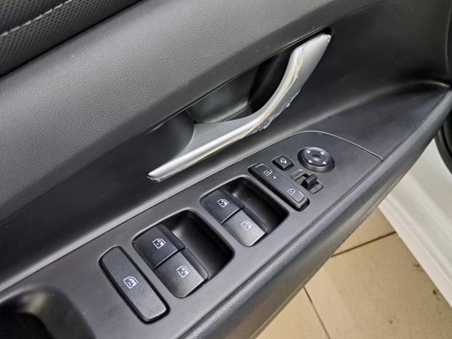 Hyundai Elantra VII (CN7) Рестайлинг Набережные Челны  - изображение 24
