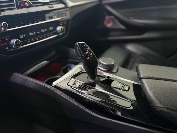 BMW 5 серии VII (G30/G31/G38) Рестайлинг с пробегом 2021 года, цена 4 590 000 рублей, 177456 км, седан, Автокод Объявления