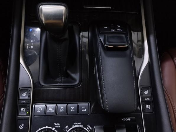Lexus LX III Рестайлинг 2 с пробегом 2017 года, цена 8 190 000 рублей, 70476 км, внедорожник, Автокод Объявления