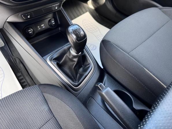 Hyundai Solaris II с пробегом 2018 года, цена 1 395 000 рублей, 59900 км, седан, Автокод Объявления