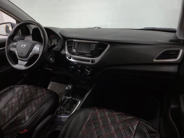 Hyundai Solaris II с пробегом 2017 года, цена 895 000 рублей, 245617 км, седан, Автокод Объявления