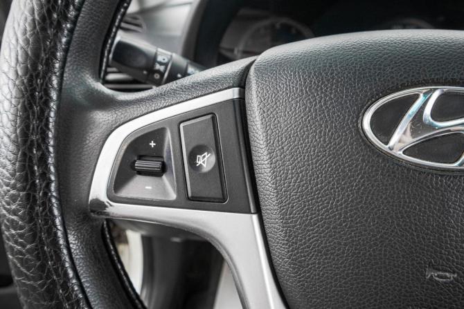 Hyundai Solaris I с пробегом 2011 года, цена 799 000 рублей, 195000 км, хэтчбек, Автокод Объявления