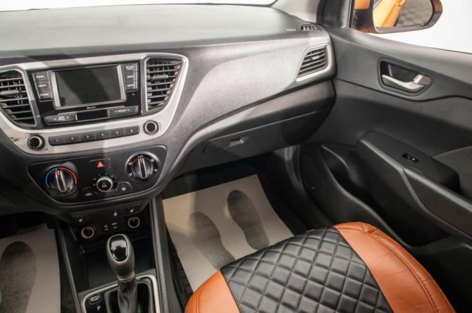 Hyundai Solaris II с пробегом 2018 года, цена 1 359 000 рублей, 152000 км, седан, Автокод Объявления