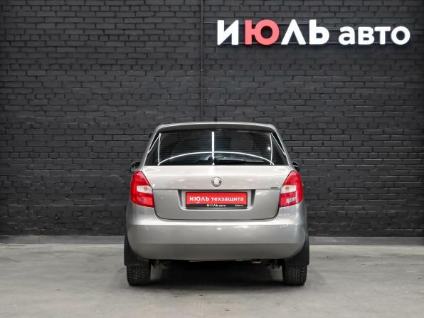 Skoda Fabia II с пробегом 2009 года, цена 380 000 рублей, 152283 км, хэтчбек, Автокод Объявления