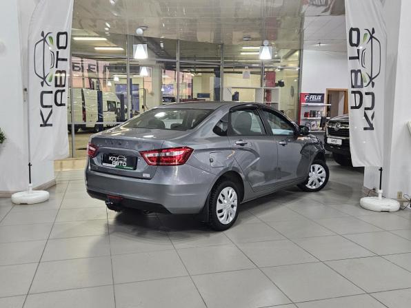 Lada (ВАЗ) Vesta I с пробегом 2017 года, цена 929 000 рублей, 102000 км, седан, Автокод Объявления