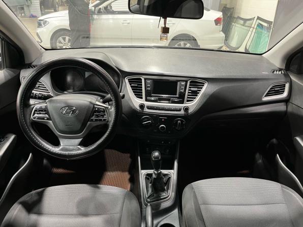 Hyundai Solaris II с пробегом 2019 года, цена 970 000 рублей, 226528 км, седан, Автокод Объявления