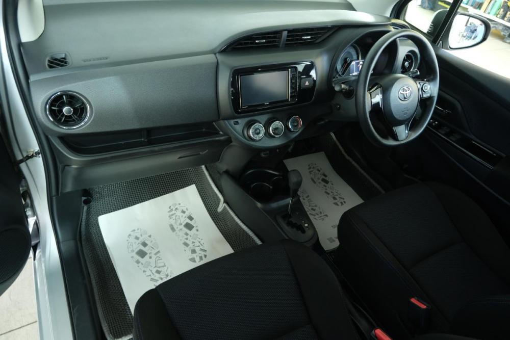 Toyota Vitz III (XP130) Рестайлинг Омск  - изображение 18