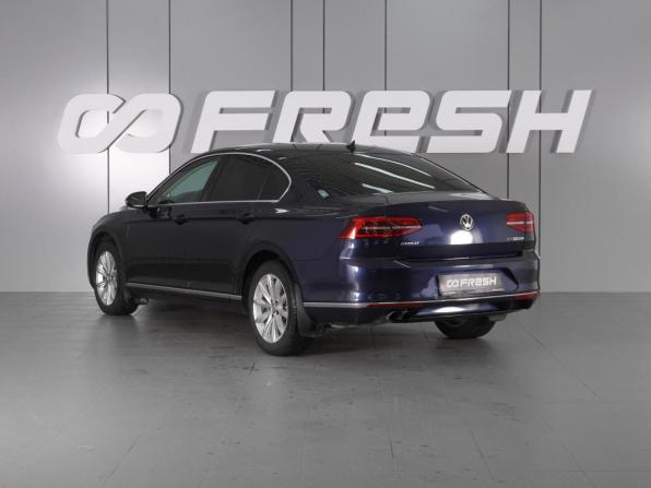 Volkswagen Passat B8 с пробегом 2017 года, цена 1 479 000 рублей, 307828 км, седан, Автокод Объявления