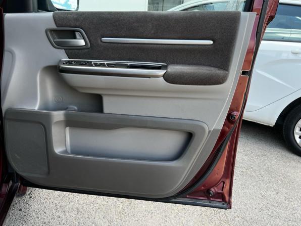 Honda Stepwgn V с пробегом 2015 года, цена 1 777 000 рублей, 174109 км, минивэн, Автокод Объявления