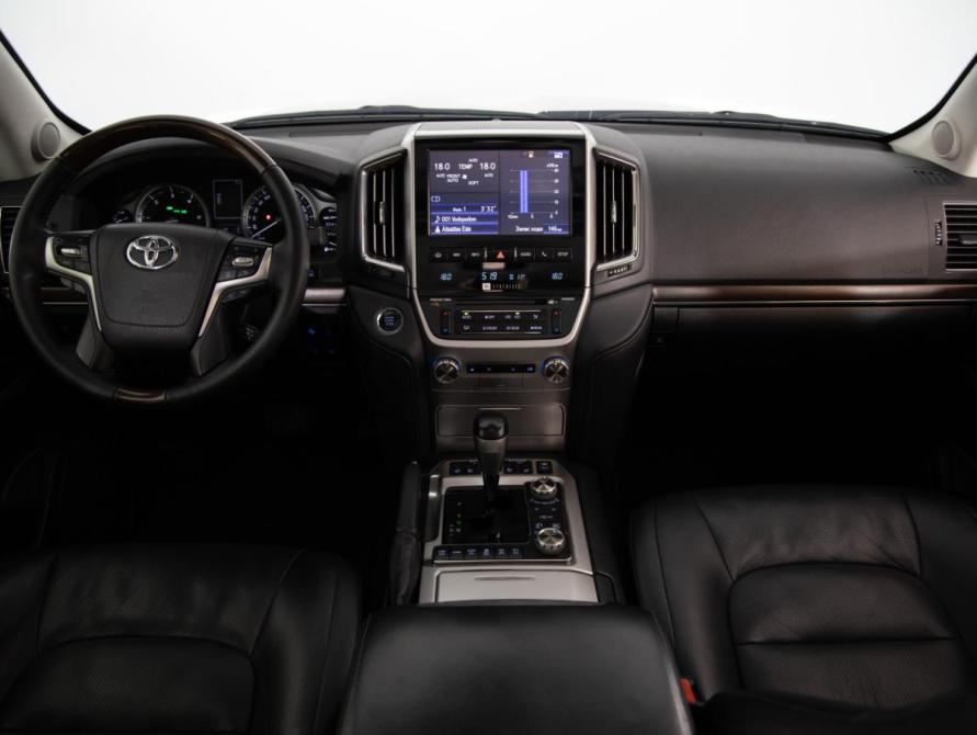 Toyota Land Cruiser 200 Series Рестайлинг 2 Санкт-Петербург  - изображение 9