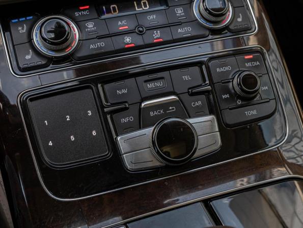 Audi A8 III (D4) Рестайлинг с пробегом 2014 года, цена 3 050 000 рублей, 198253 км, седан, Автокод Объявления