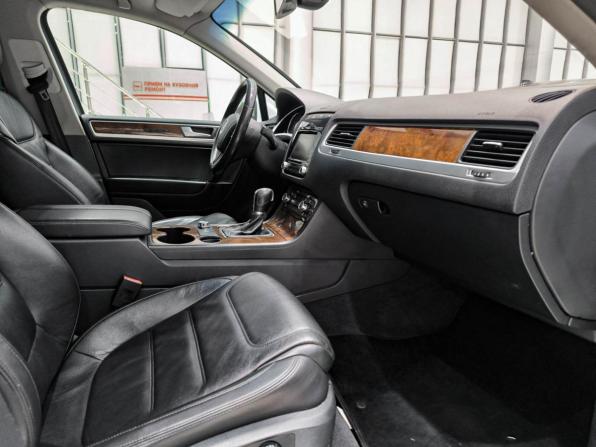 Volkswagen Touareg II с пробегом 2014 года, цена 1 750 000 рублей, 247282 км, внедорожник, Автокод Объявления