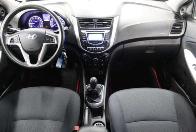 Hyundai Solaris I с пробегом 2014 года, цена 760 000 рублей, 200064 км, седан, Автокод Объявления