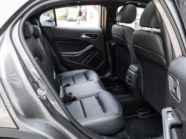 Mercedes-Benz GLA I (X156) Рестайлинг с пробегом 2019 года, цена 2 720 000 рублей, 145065 км, внедорожник, Автокод Объявления