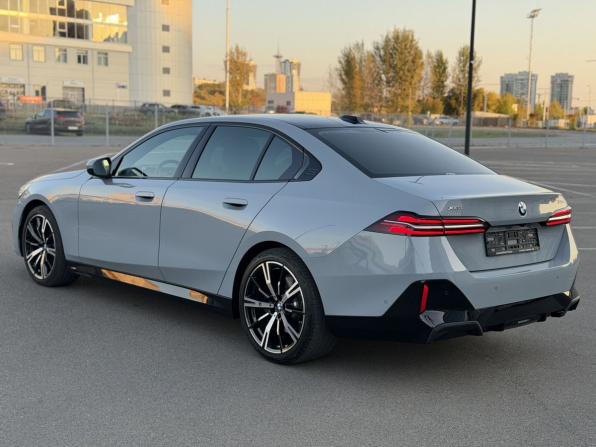 BMW 5 серии VIII (G60/G61/G68) с пробегом 2025 года, цена 8 400 000 рублей, 5854 км, седан, Автокод Объявления