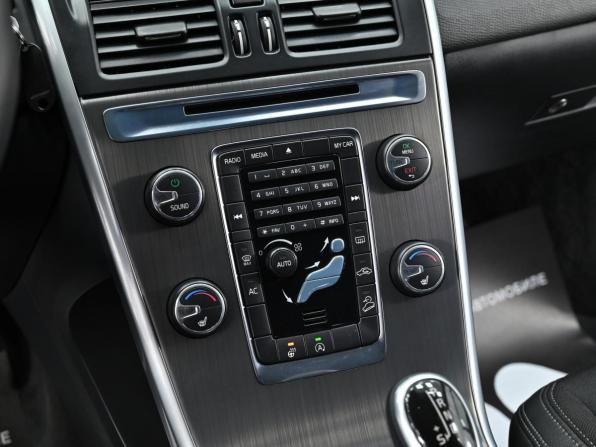 Volvo XC60 I Рестайлинг с пробегом 2016 года, цена 1 999 000 рублей, 215000 км, внедорожник, Автокод Объявления