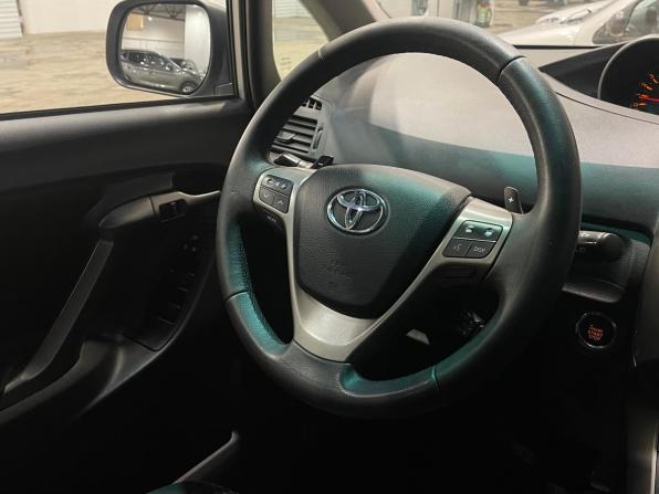 Toyota Verso I с пробегом 2009 года, цена 1 135 000 рублей, 134325 км, компактвэн, Автокод Объявления