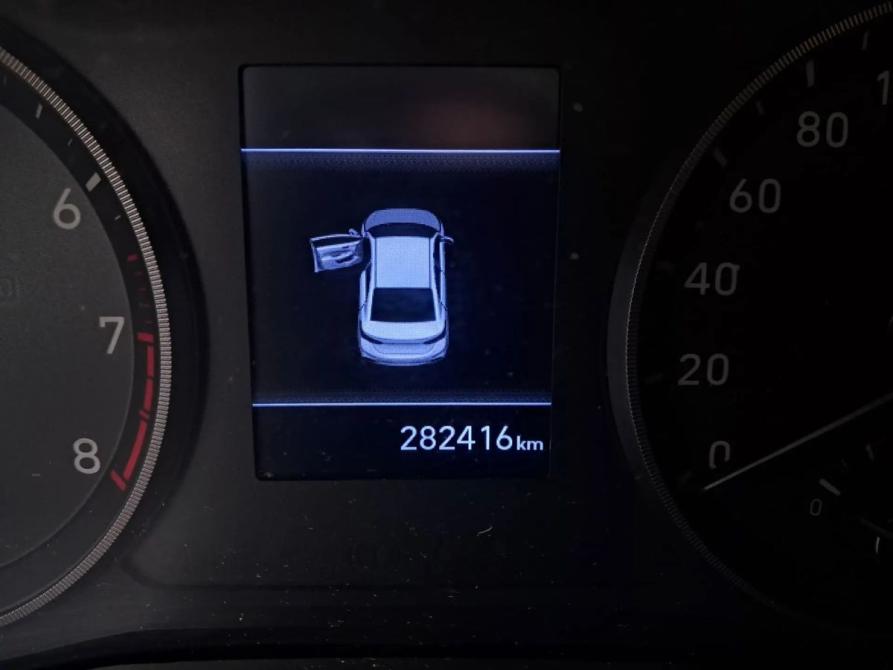 Hyundai Solaris II Санкт-Петербург  - изображение 13