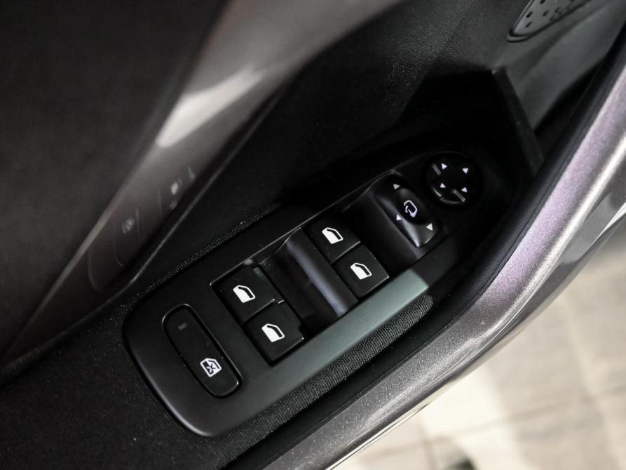 Peugeot 2008 I Екатеринбург  - изображение 12