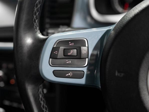 Volkswagen Beetle II (A5) с пробегом 2012 года, цена 1 120 000 рублей, 151729 км, хэтчбек, Автокод Объявления