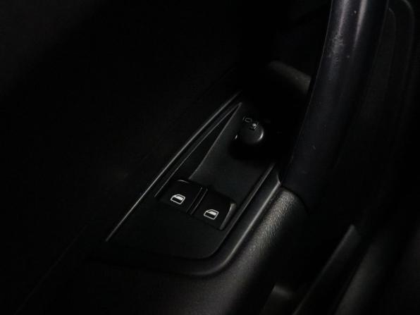 Audi A1 I (8X) с пробегом 2011 года, цена 929 000 рублей, 158303 км, хэтчбек, Автокод Объявления