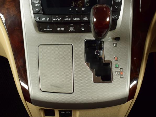 Toyota Vellfire I с пробегом 2012 года, цена 2 275 995 рублей, 148388 км, минивэн, Автокод Объявления
