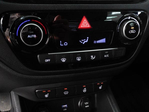 Hyundai Solaris II Рестайлинг с пробегом 2021 года, цена 1 819 000 рублей, 97337 км, седан, Автокод Объявления