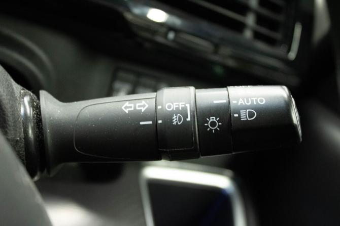 Honda Stepwgn V Рестайлинг с пробегом 2019 года, цена 3 049 000 рублей, 64408 км, минивэн, Автокод Объявления